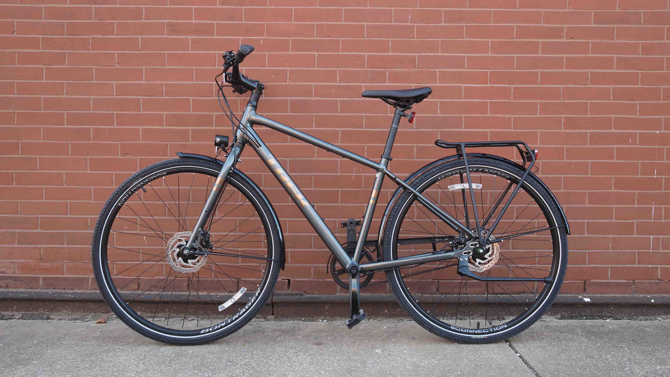 Pre-Owned TREK District 4 Equipped Commuter Bike Pre-Owned TREK District 4 Equipped Commuter Bike