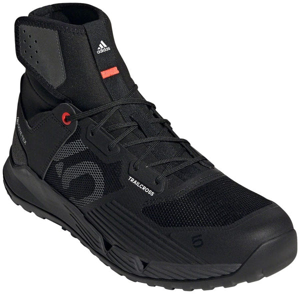 Five Ten Trailcross GTX Flat Shoes - Men's Core BLK / DGH Solid Gray / FTWR White 8
