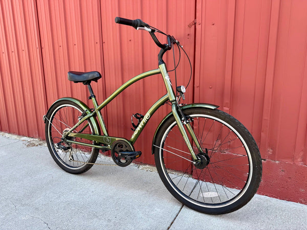 Electra Used Bikes Pre-Owned Electra Townie 7D Step-Over With Fenders and Dyno Lights