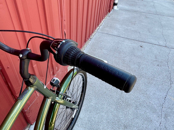 Electra Used Bikes Pre-Owned Electra Townie 7D Step-Over With Fenders and Dyno Lights