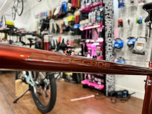 Jamis Gravel Adventure Jamis Renegade S2