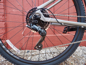 Jamis Used Bikes Pre-Owned Jamis DXT A1 Hybrid/Adventure Bike 17 inch