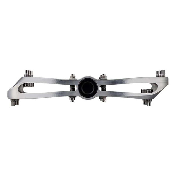 Spank Platform Pedals Spank Spoon 110 Platform Pedals Body: Aluminum Spindle: Cr-Mo 9/16'' Red