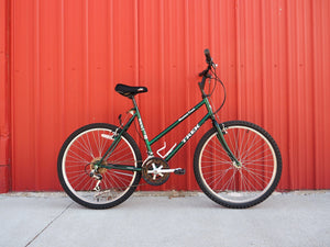 TREK Used Bikes Pre-Owned TREK 800 Mountain Bike Step-Thru Medium